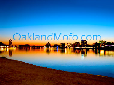 photo of lake merritt at sunset